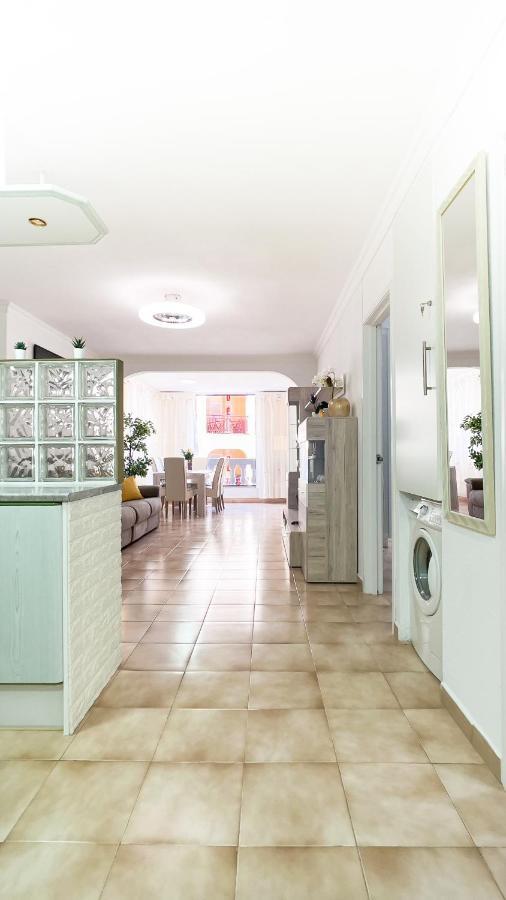Korallia Guesthouse Castle Harbour Los Cristianos  Dış mekan fotoğraf