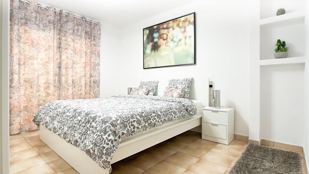 Korallia Guesthouse Castle Harbour Los Cristianos  Dış mekan fotoğraf