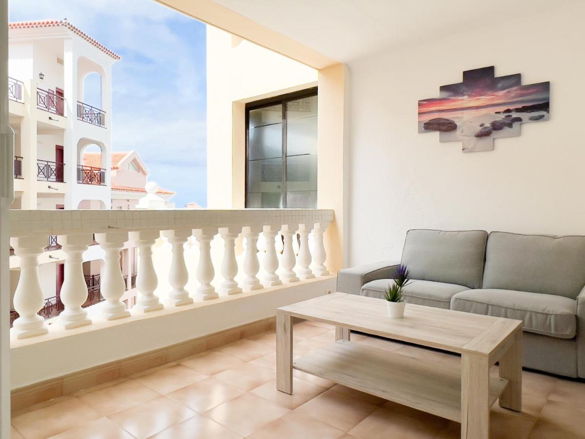 Korallia Guesthouse Castle Harbour Los Cristianos  Dış mekan fotoğraf