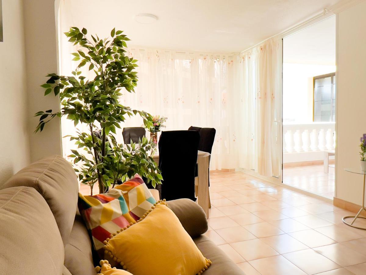 Korallia Guesthouse Castle Harbour Los Cristianos  Dış mekan fotoğraf