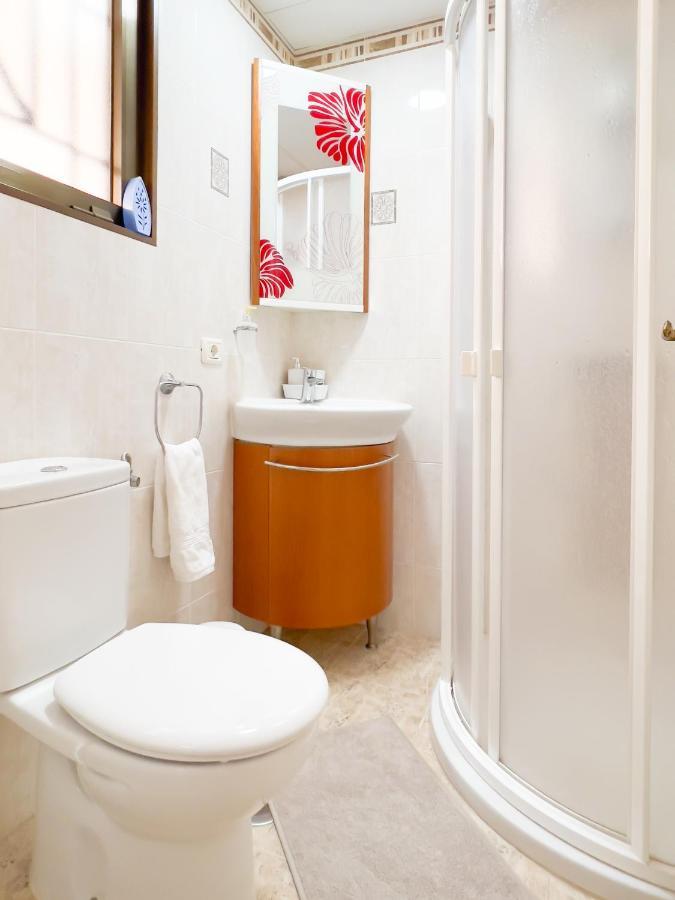 Korallia Guesthouse Castle Harbour Los Cristianos  Dış mekan fotoğraf